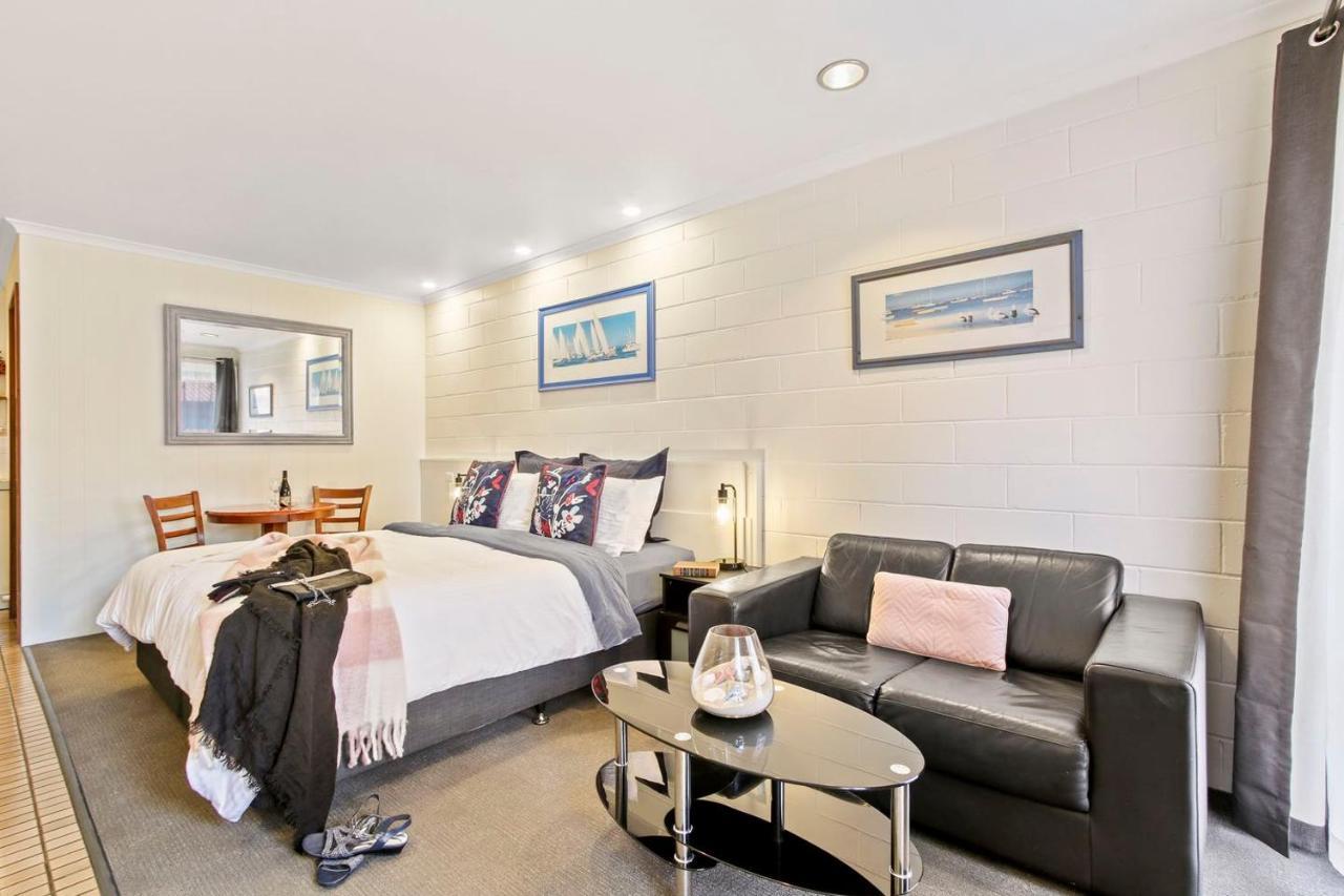 Sandbar Boutique Motel Lakes Entrance Extérieur photo