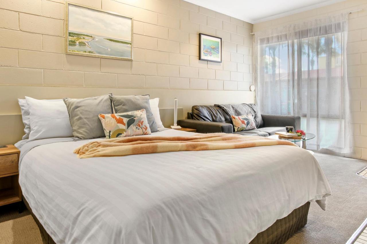Sandbar Boutique Motel Lakes Entrance Extérieur photo